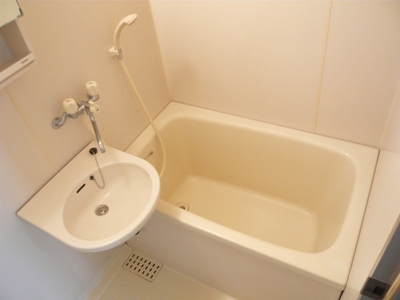 Bath. Other Room No. (No. 102 room) reference photograph