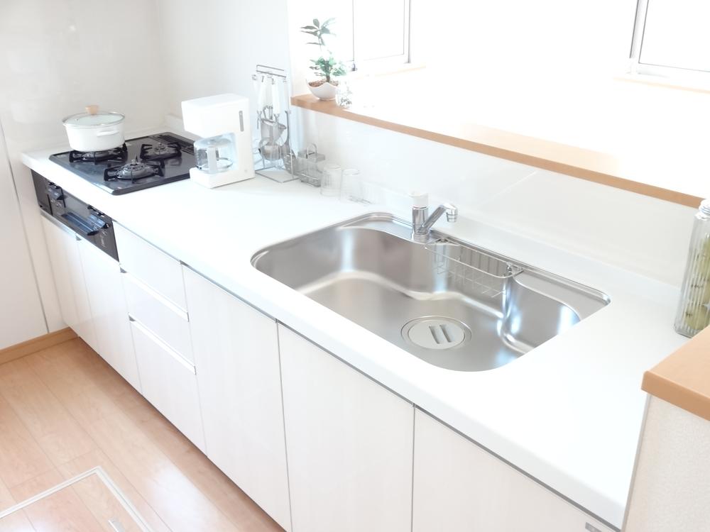 Kitchen. Indoor (10 May 2013) Shooting