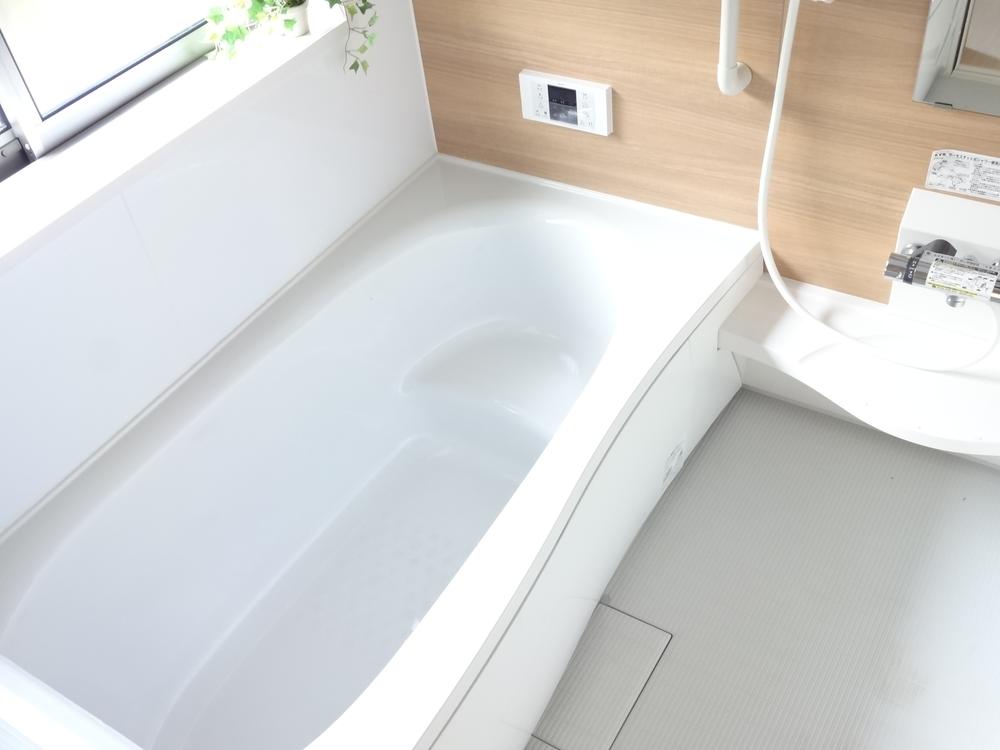 Bathroom. Indoor (10 May 2013) Shooting