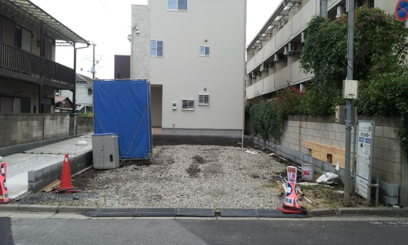 Local appearance photo. Local (10 May 2013) Shooting