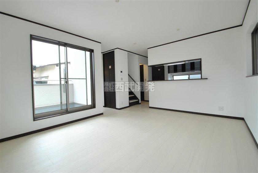 Living. 1 Building Living (May 2013) Shooting