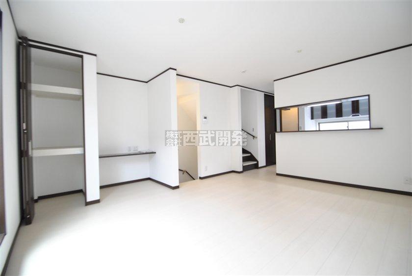 Living. Building 2 Living (May 2013) Shooting