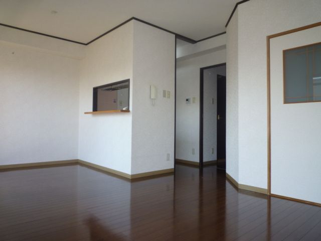 Living and room. Popular counter kitchen.