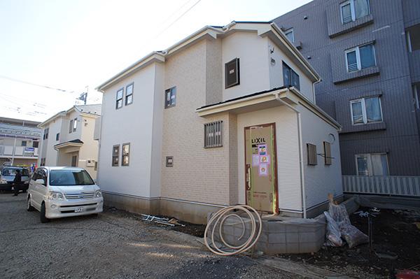 Local appearance photo. Local (12 May 2013) Shooting Building 2