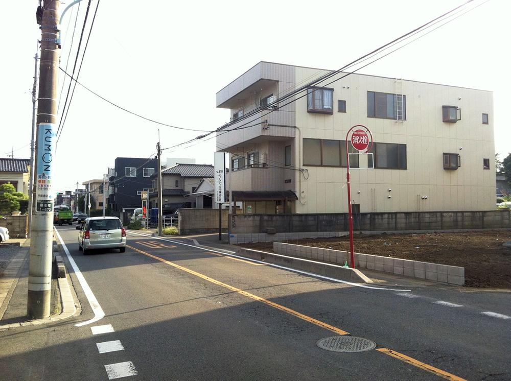 Local photos, including front road. 9 / 30 shooting