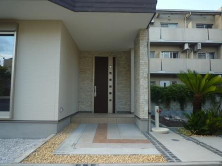 Other local. Entrance (September 2013) Shooting