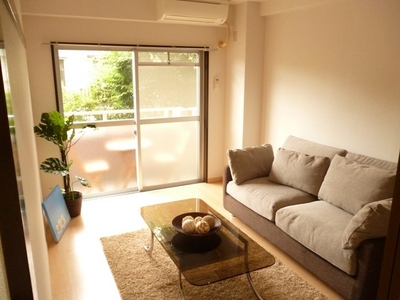 Living and room. ※ 103, Room model Room held at the reference photo