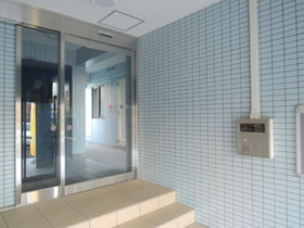 Entrance. Auto is a lock with property.