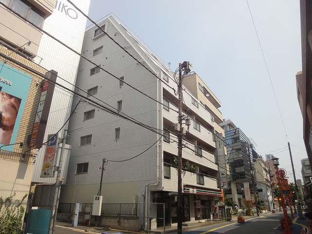 Local appearance photo. ◆ It has been enhanced around the life convenient facility Local (11 May 2013) Shooting
