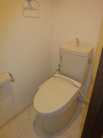 Toilet. ◆ Warm water washing toilet seat