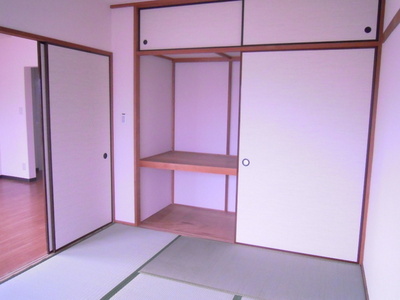 Living and room. Room 2