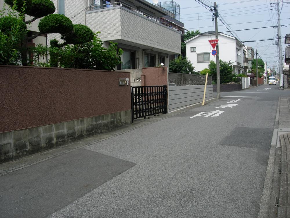 Local photos, including front road. Local (July 2013) Shooting