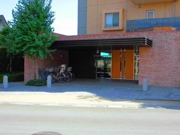 Other local. Entrance