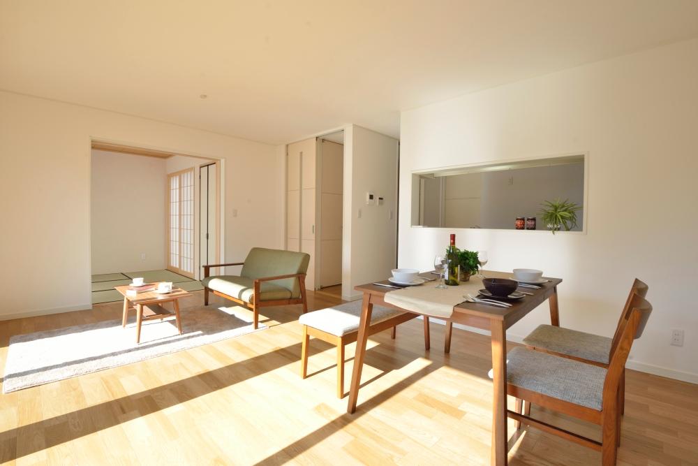 Living. 17 Pledge more spacious living! (Building 2)