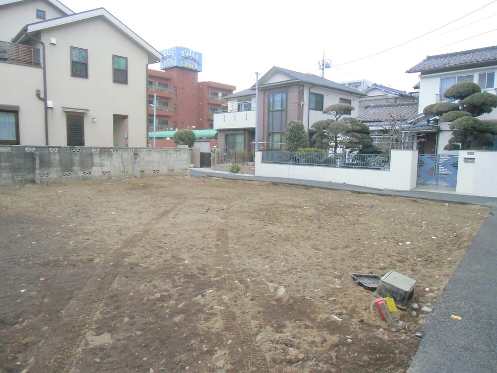 Local photos, including front road. Local (March 2013) Shooting Taken from the south side