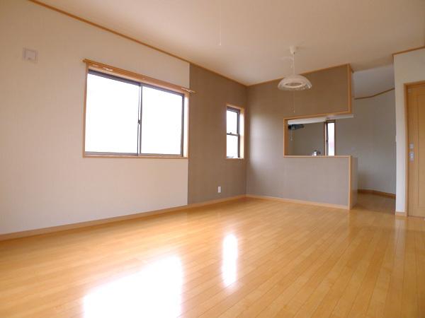 Living. Luxury precious wood flooring Indoor (11 May 2012) shooting Building A