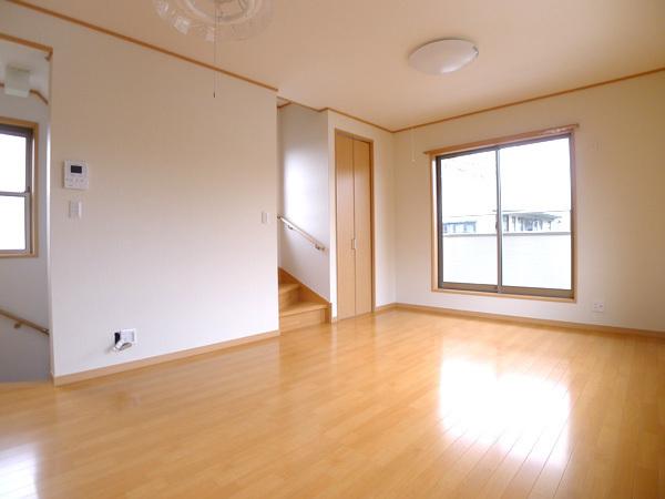 Living. Indoor (11 May 2012) shooting Building A