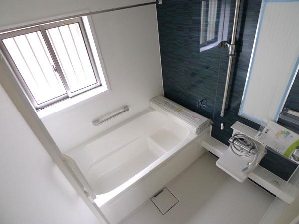 Bathroom. Indoor (11 May 2012) shooting Building A