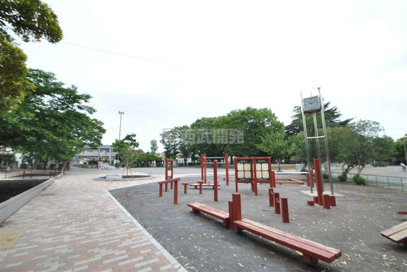 park. 1300m to Ohira park