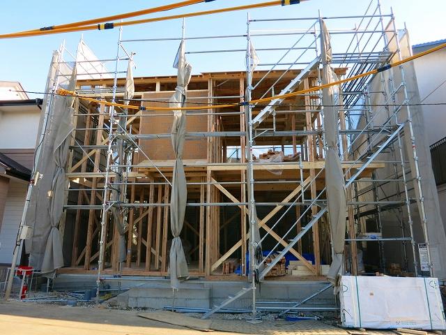 Local appearance photo. Local (12 May 2013) Shooting