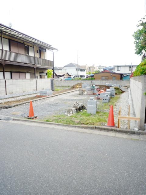 Local photos, including front road. Out of glad the entire road 6M cars to women you can easily. 