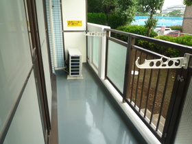 Other. 2 rooms worth of breadth of the balcony