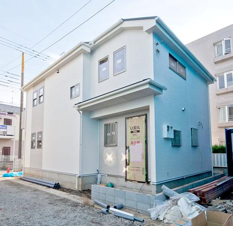 Local appearance photo. 1 Building