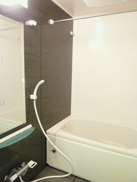 Bath. Convenient bathroom dryer and reheating function with bus