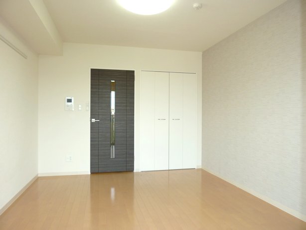 Living and room. Accent Cross stylish 7.5 Pledge Western-style