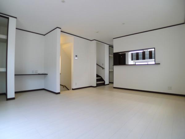 Living. Indoor (June 2013) Shooting Building 2