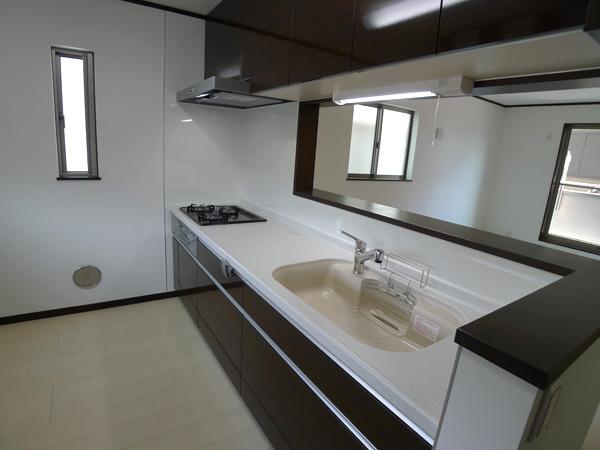 Kitchen. Indoor (June 2013) Shooting Building 2