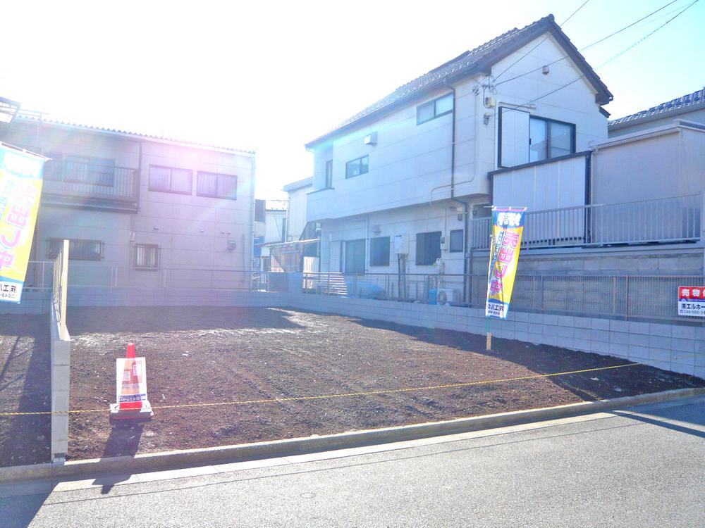 Local photos, including front road. ・ Local (January 2014) Shooting ・ 45 square meters land appeared without conditions! ・ 6m along the public roads!