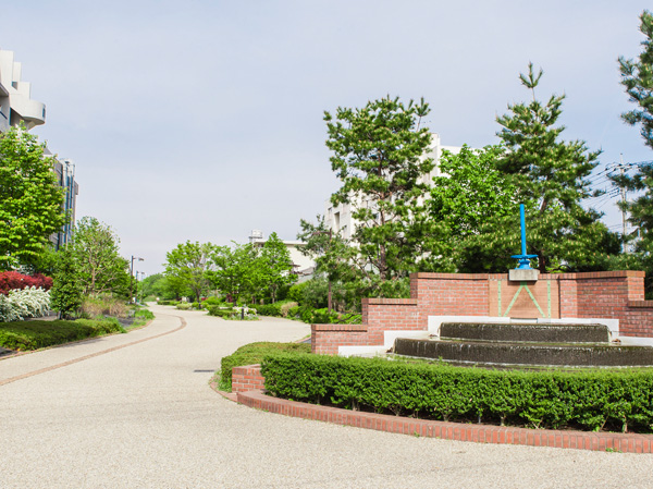 Surrounding environment. Takanuma promenade (7 min walk / About 550m)