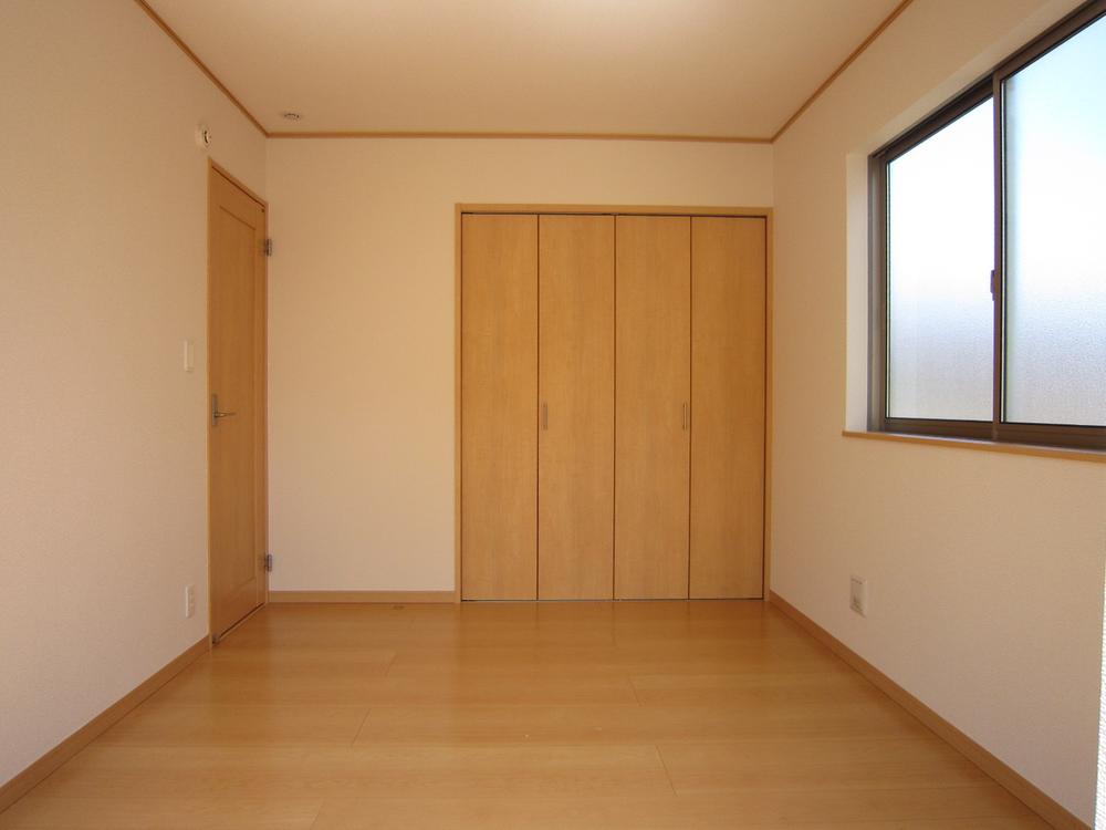 Non-living room. Local (September 2013) Shooting