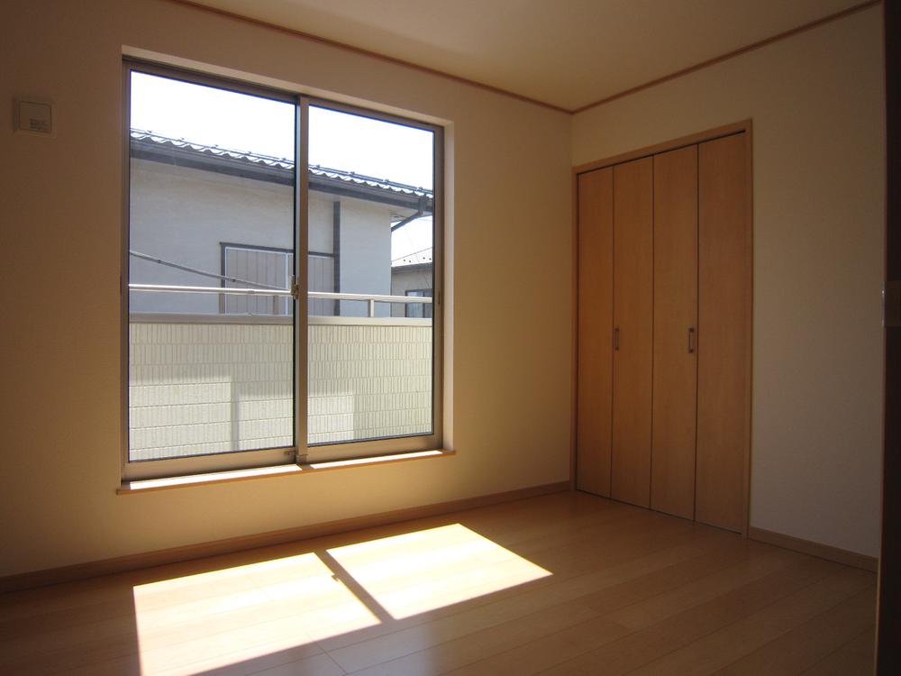 Non-living room. Local (September 2013) Shooting