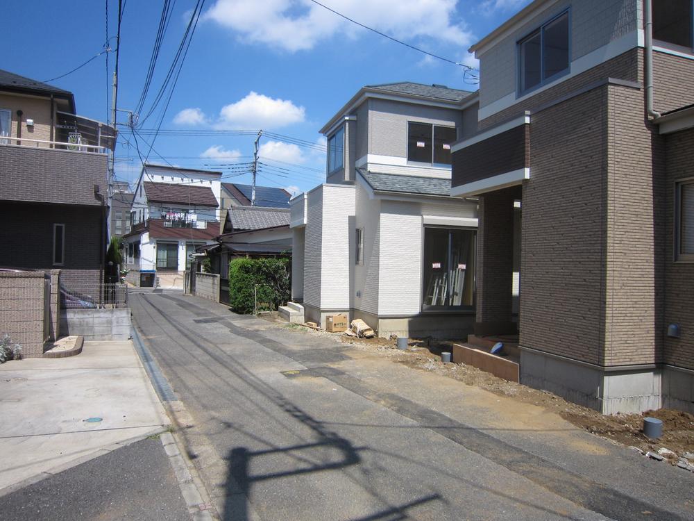 Local photos, including front road. Local (September 2013) Shooting