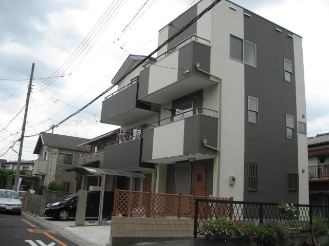 Local appearance photo. South road, Day is good. 