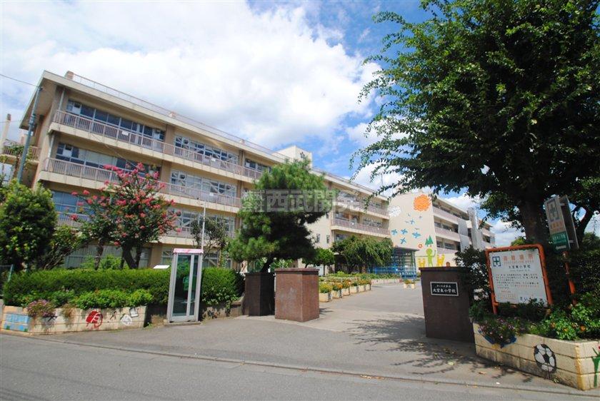 Primary school. 300m to Omiya Higashi Elementary School