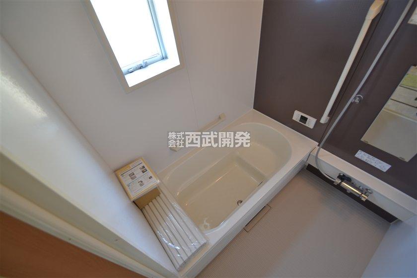 Bathroom. 1 Building (November 2013) Shooting