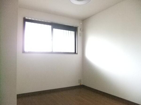 Other room space. As the main bedroom