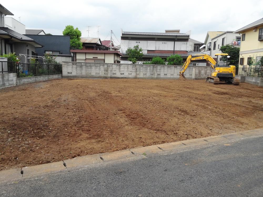 Local photos, including front road. Local (August 2013) Shooting