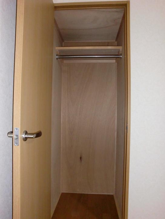 Receipt. Closet equipment