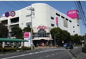 Shopping centre. ion Up to 1860m walk 24 minutes