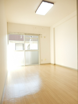 Living and room.  ※ 301, Room interior reference photograph Good day from the balcony!