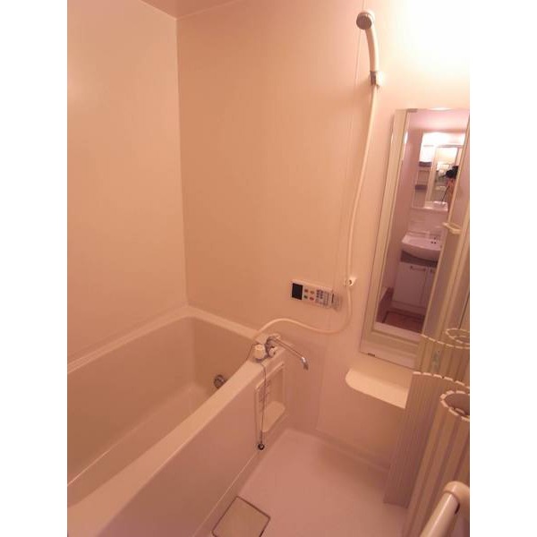 Bath. A clean bathroom