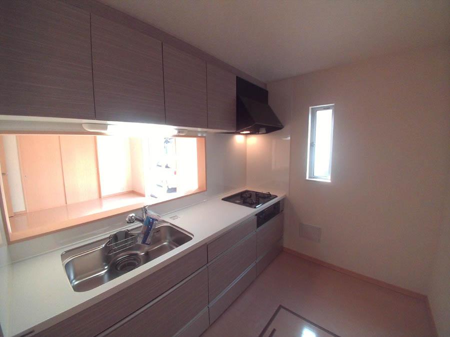 Kitchen. Was building completed. Such as the actual image from per yang, We have to wait all the time so you can see directly.