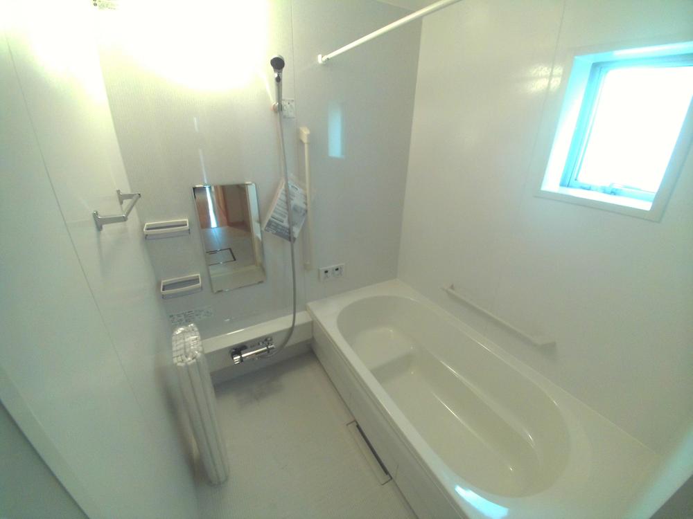 Bathroom. Was building completed. Such as the actual image from per yang, We have to wait all the time so you can see directly.