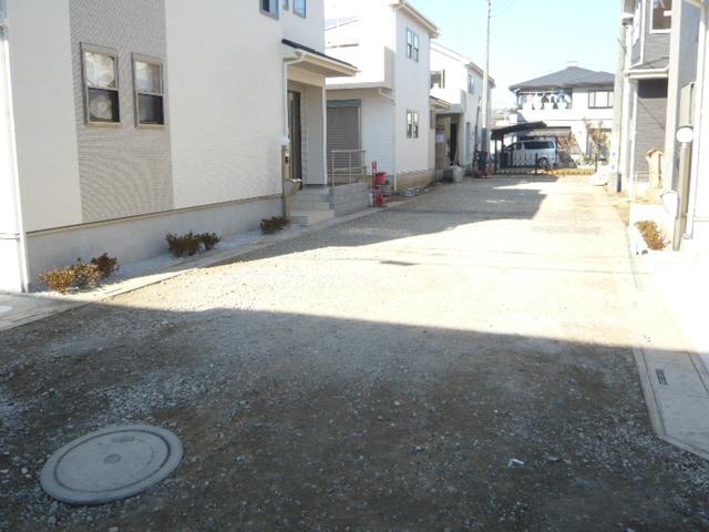 Local photos, including front road. ◆ Front 6m road! Paving is scheduled!