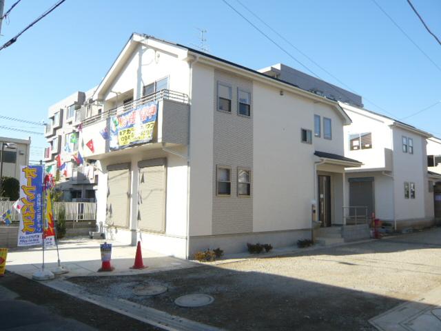Local appearance photo. 1 Building _3890 ten thousand! ◆ Living-in stairs! Dishwasher! With WIC! Solar panels equipped!