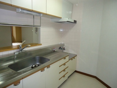 Kitchen. Gas stove installation Allowed